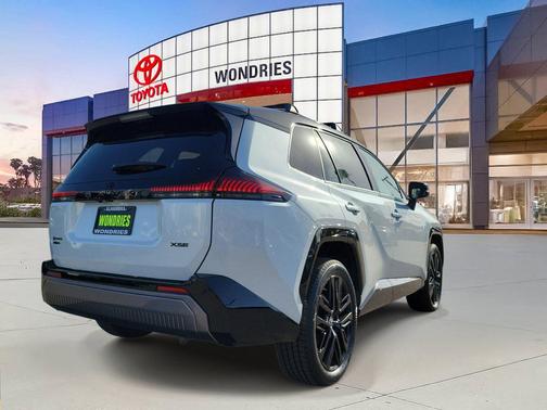 Wind Chill Pearl w/Black Roof 2026 Toyota RAV4 Plug-In Hybrid SE