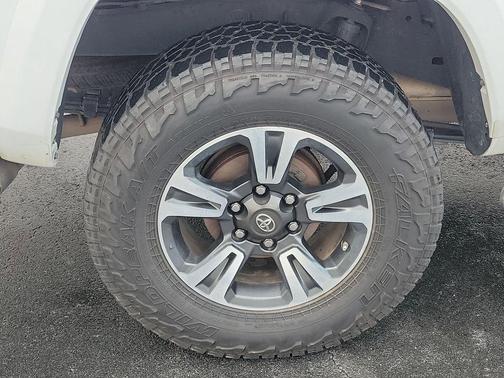 2016 Toyota Tacoma TRD Sport