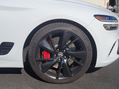 2023 Genesis G70 3.3T RWD