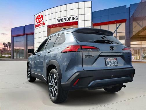 2024 Toyota Corolla Cross XLE