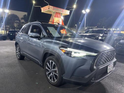 2024 Toyota Corolla Cross XLE