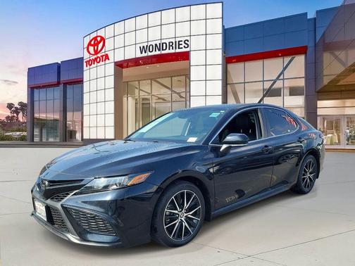 Midnight Black Metallic 2024 Toyota Camry SE