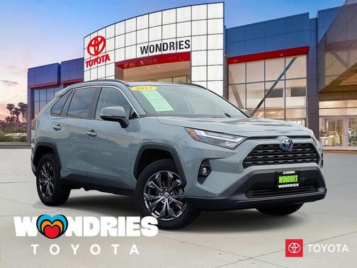 2022 Toyota RAV4 Hybrid XLE Premium