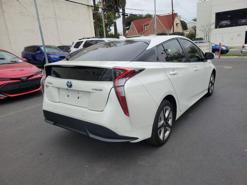 2017 Toyota Prius Four