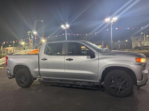 2021 Chevrolet Silverado 1500 Custom