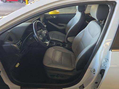 2022 Hyundai IONIQ Hybrid Limited