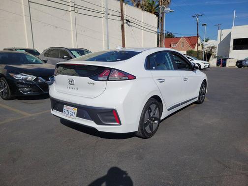 2022 Hyundai IONIQ Hybrid Limited