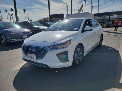 2022 Hyundai IONIQ Hybrid Limited