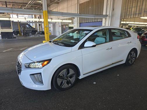 2022 Hyundai IONIQ Hybrid Limited