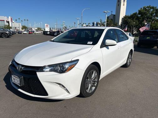 2016 Toyota Camry SE