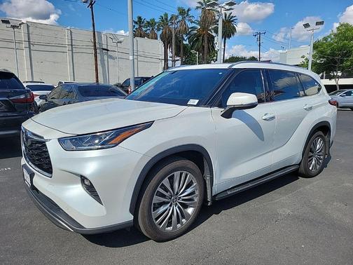 Wind Chill Pearl 2022 Toyota Highlander Platinum