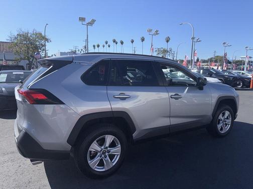 2021 Toyota RAV4 Hybrid LE