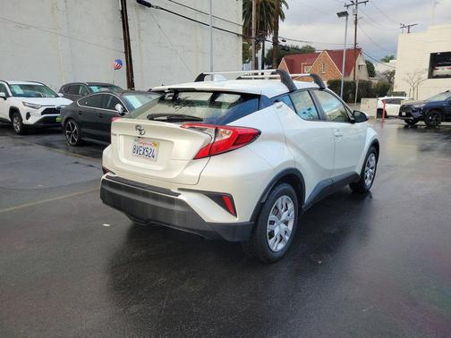 2021 Toyota C-HR LE