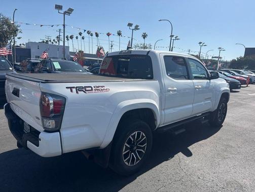 Super White 2021 Toyota Tacoma TRD Sport