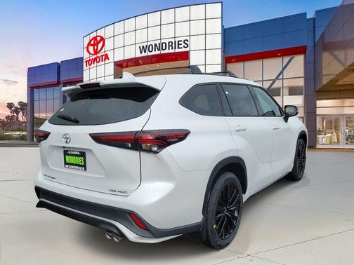 2026 Toyota Highlander XSE