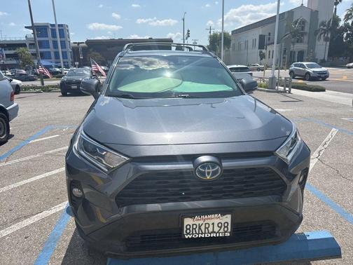 2020 Toyota RAV4 Hybrid XLE
