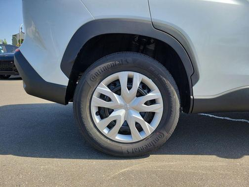 Wind Chill Pearl 2026 Toyota Corolla Cross L