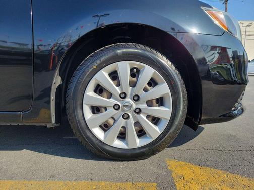 Super Black 2016 Nissan Sentra SV