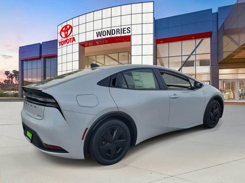 2026 Toyota Prius Plug-In Hybrid SE