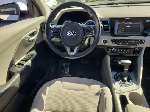 2018 Kia Niro LX