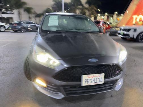 2018 Ford Focus ST 