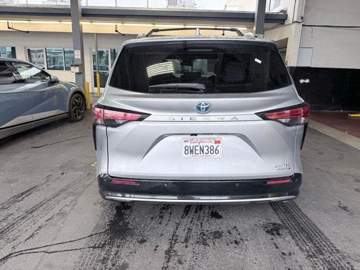 2021 Toyota Sienna Limited 7-Passenger