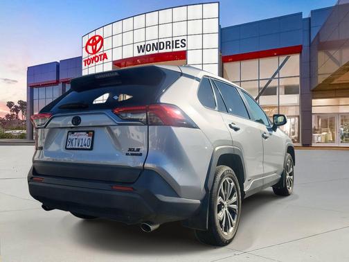 2024 Toyota RAV4 Hybrid XLE Premium