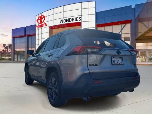 2024 Toyota RAV4 Hybrid XLE Premium