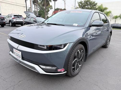 2024 Hyundai IONIQ 5 SEL