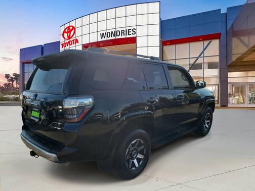 2024 Toyota 4Runner TRD Off Road