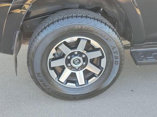 2024 Toyota 4Runner TRD Off Road