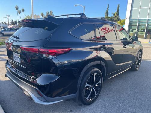 2022 Toyota Highlander XSE
