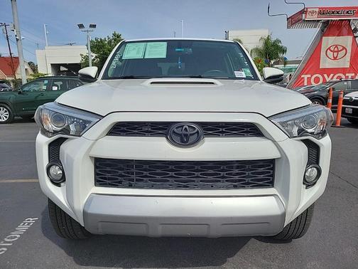 Super White 2019 Toyota 4Runner TRD Off Road Premium