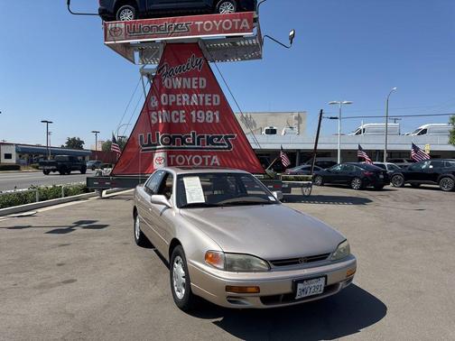 1995 Toyota Camry LE V6
