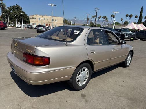 1995 Toyota Camry LE V6