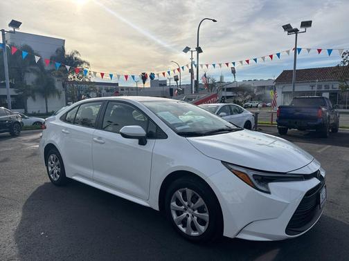 2024 Toyota Corolla Hybrid LE