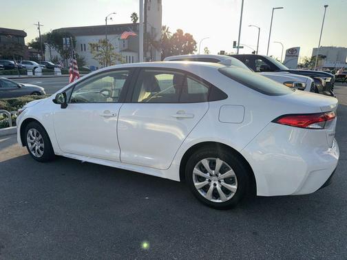 2024 Toyota Corolla Hybrid LE