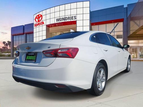 2022 Chevrolet Malibu FWD LT