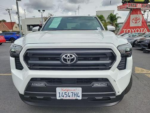 2025 Toyota Tacoma SR5