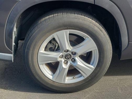 2020 Toyota Highlander L