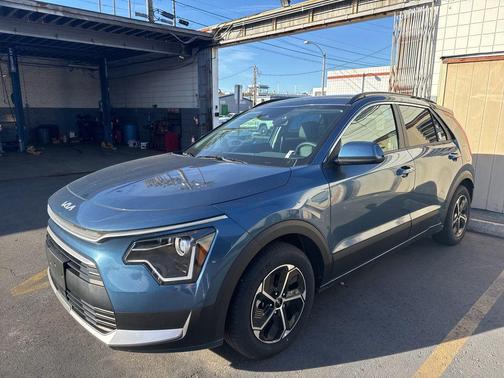 2025 Kia Niro EX