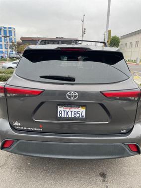 2020 Toyota Highlander LE