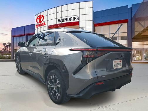 2024 Toyota bZ4X XLE