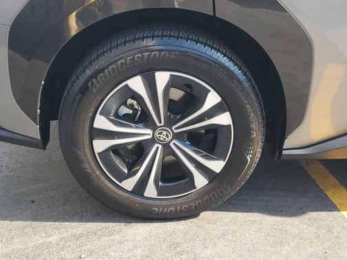 2024 Toyota bZ4X XLE