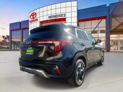 2025 Kia Seltos EX