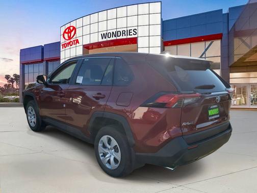 2025 Toyota RAV4 LE