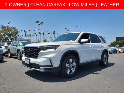 Platinum White Pearl 2023 Honda Pilot 2WD EX-L 8 Passenger
