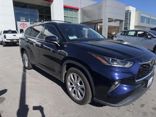 2022 Toyota Highlander Limited