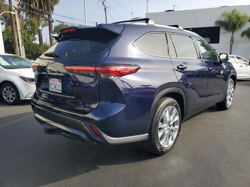 2022 Toyota Highlander Limited
