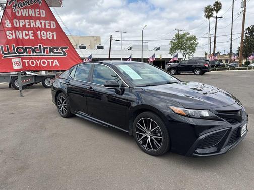 2023 Toyota Camry SE